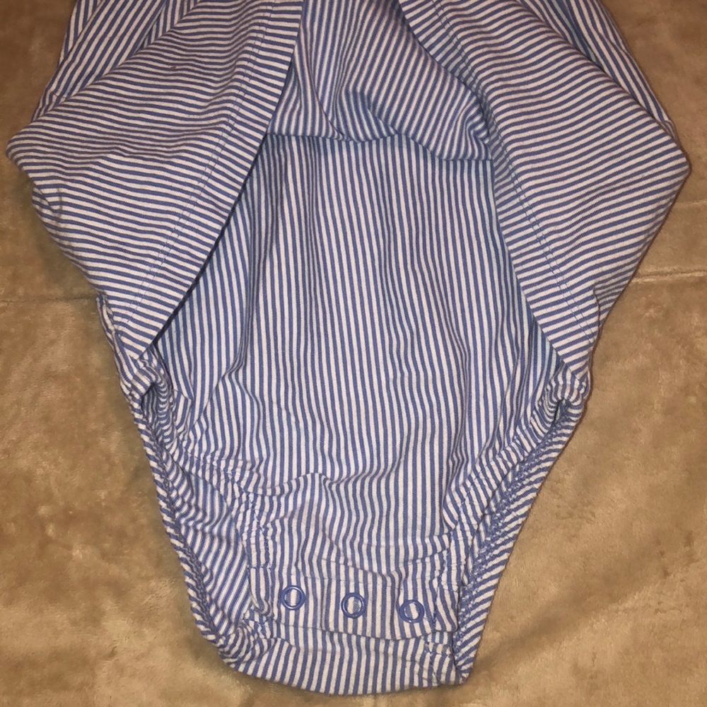 24 m Carter’s one piece - Picture 3 of 6